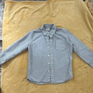 GAP Kids Grey and White Striped button down Shirt size Small (6-7)